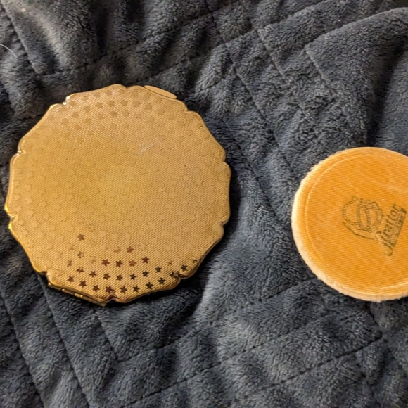 Stratton Compact Mirror - Picture 6 of 11